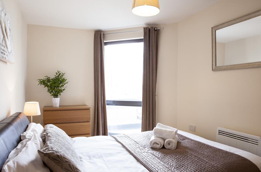 Cheltenham Plaza Apartments Ashchurch Ngoại thất bức ảnh