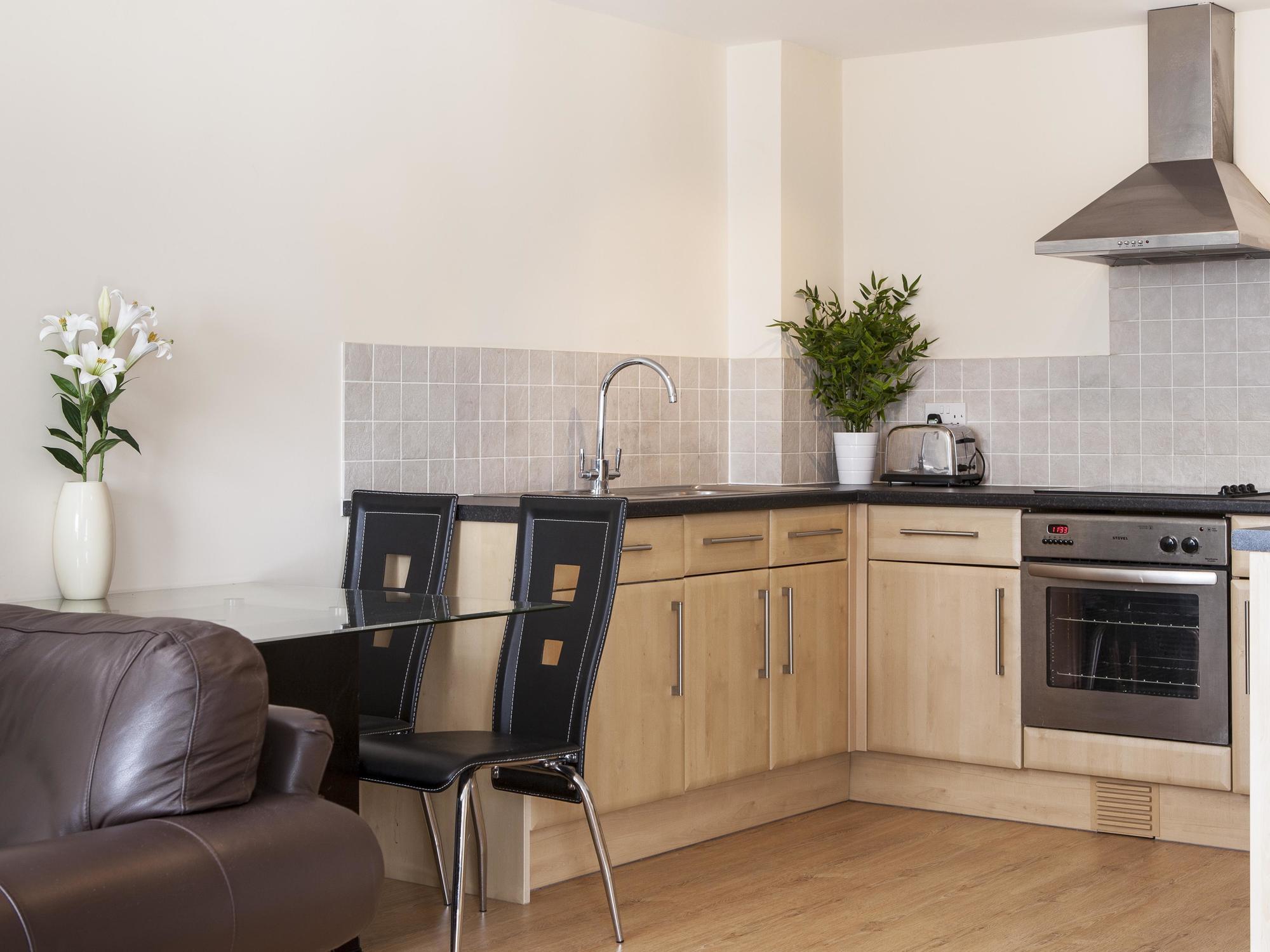 Cheltenham Plaza Apartments Ashchurch Ngoại thất bức ảnh